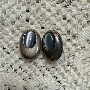 VINTAGE STERLING SILVER HEMATITE UNQIE DESIGN EARRINGS CLIP ON # H586